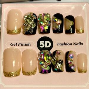 Glamorous Black and Gold Press-On Nails